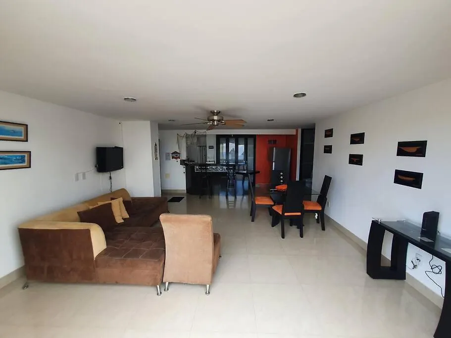 Acogedor apartamento con excelente vista al mar. Santa Marta
